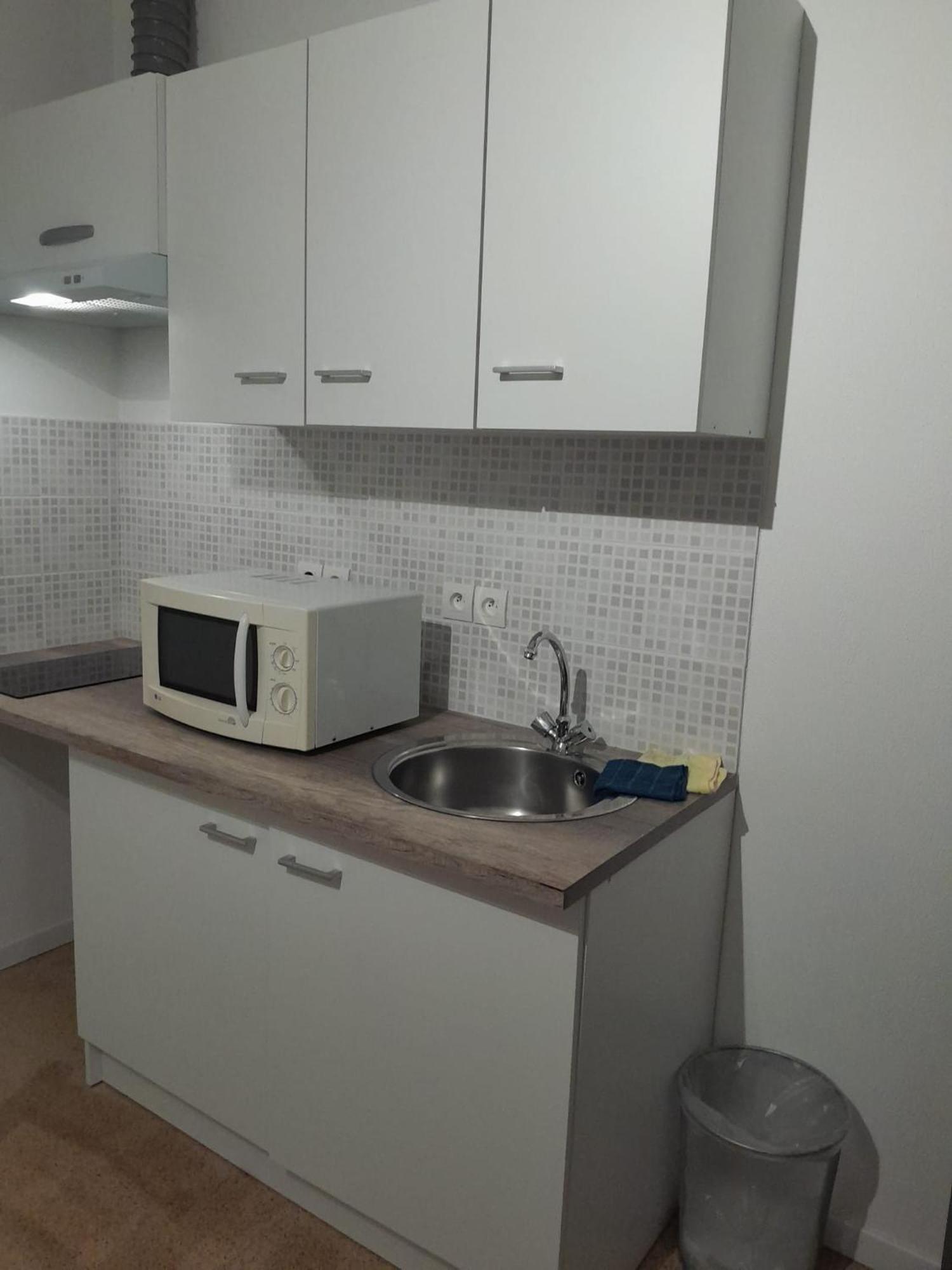 Charmant Studio Avec Balcon 2 Perpignan Kültér fotó